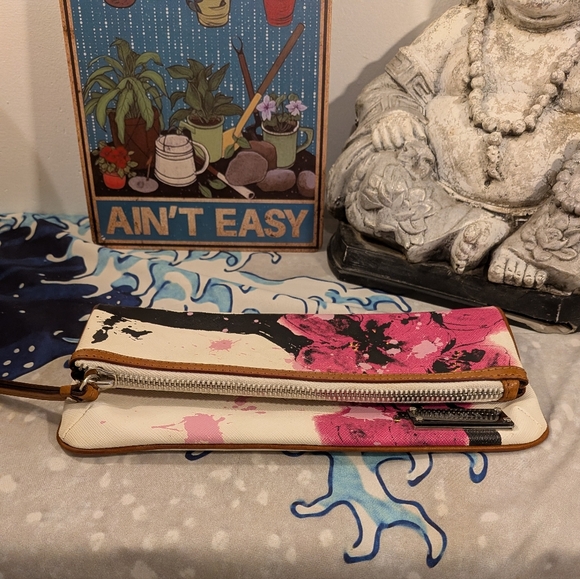 L.A.M.B. Floral Folding Clutch - Picture 6 of 15